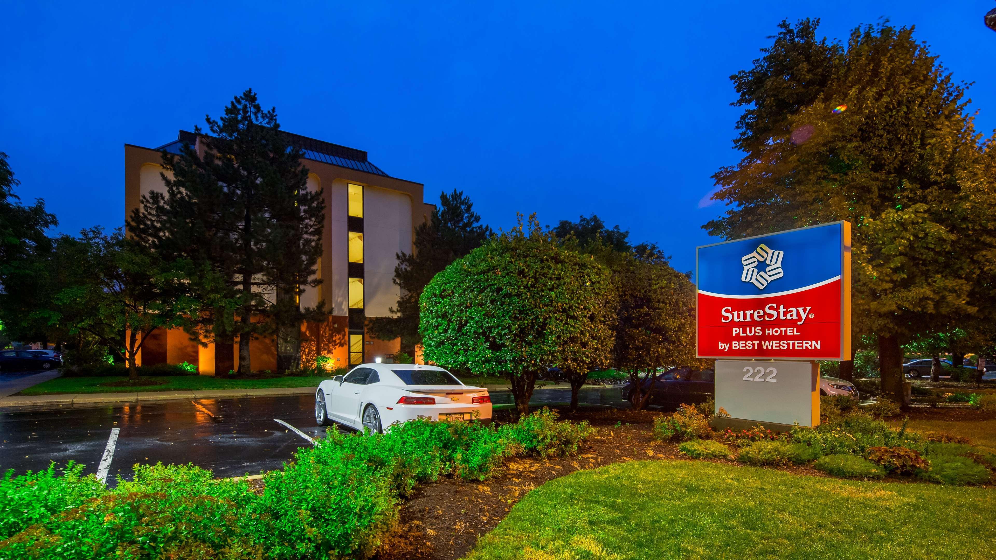 Surestay Plus Hotel By Best Western Chicago Lombard Exterior photo